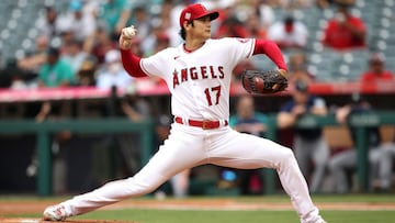 ANAHEIM, CALIFORNIA - SEPTEMBER 26: Shohei Ohtani #17 of the Los Angeles Angels pitches during the first inning against the Seattle Mariners at Angel Stadium of Anaheim on September 26, 2021 in Anaheim, California.   Katharine Lotze/Getty Images/AFP == F